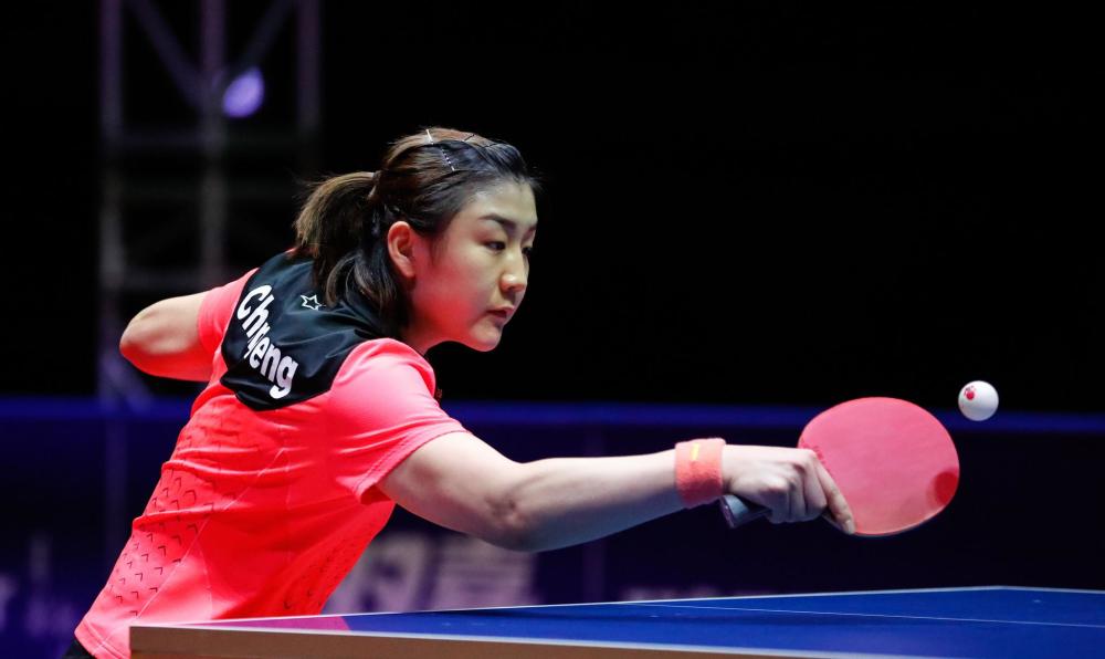 双方主教练 双方主教练