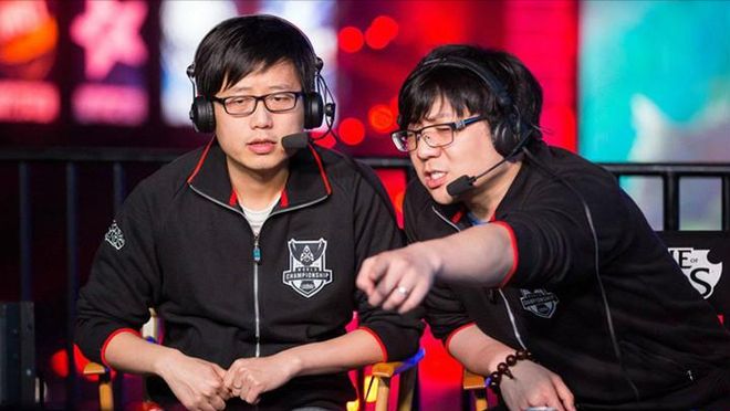 一名实力派 一名实力派